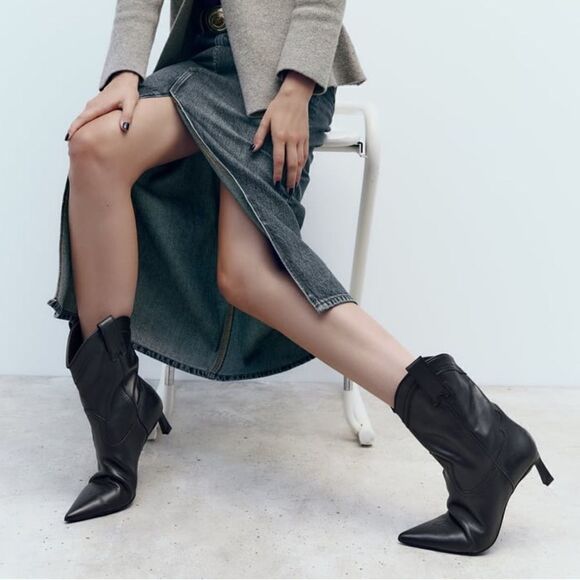 ZARA LEATHER COWBOY HEELED ANKLE BOOTS - Picture 4 of 10